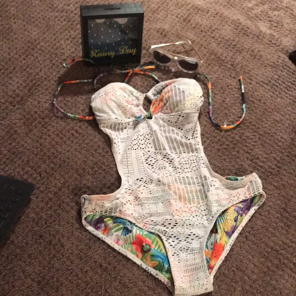 NWT Bathing suit 👙 whole piece